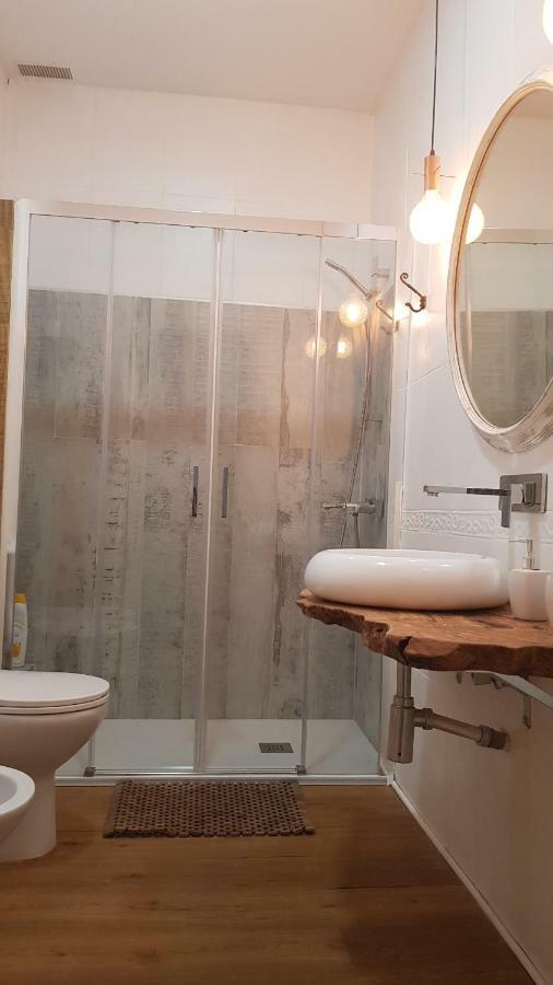 Domus Valencia Apartamentos Centro Frente A Torres De Serrano Eksteriør bilde