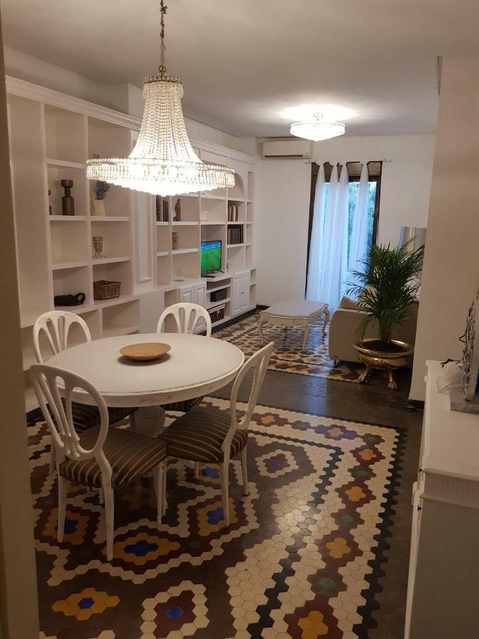 Domus Valencia Apartamentos Centro Frente A Torres De Serrano Eksteriør bilde