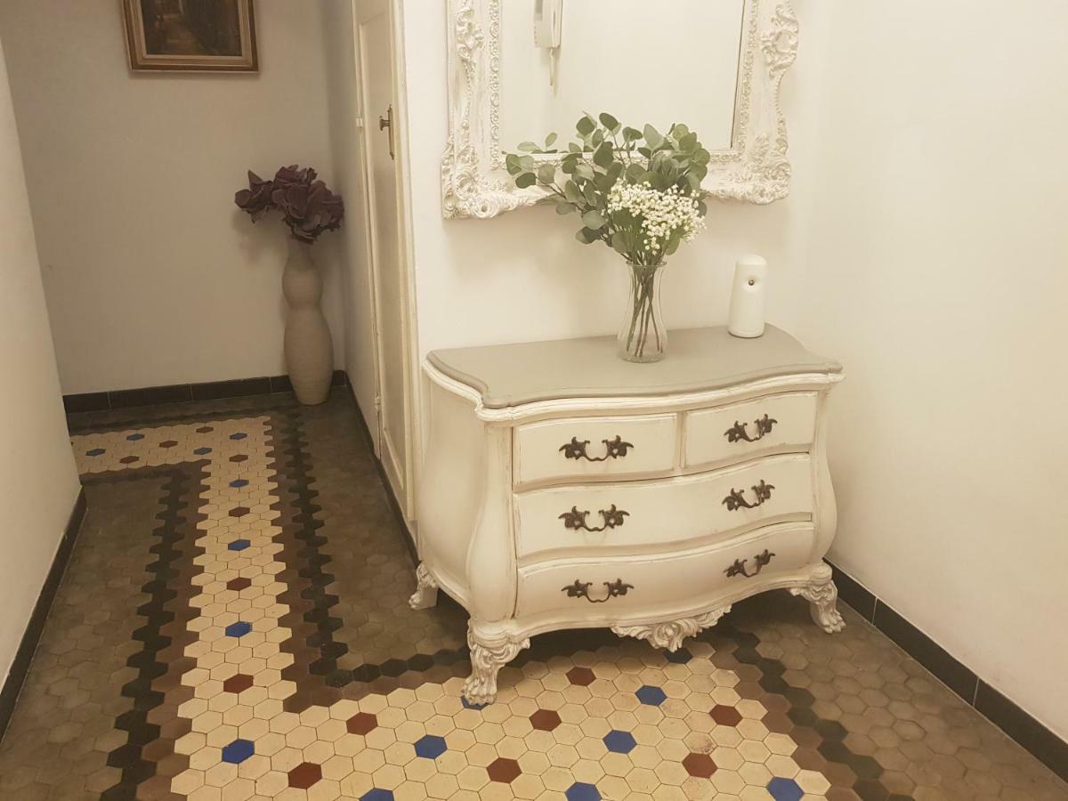 Domus Valencia Apartamentos Centro Frente A Torres De Serrano Eksteriør bilde