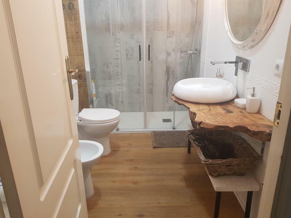Domus Valencia Apartamentos Centro Frente A Torres De Serrano Eksteriør bilde